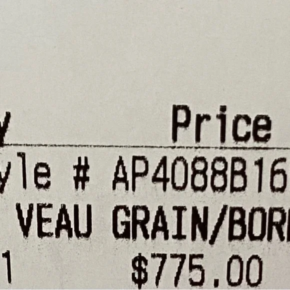 Chanel Red Quilted Wallet with Iconic CC Logo - Picture 8 of 9